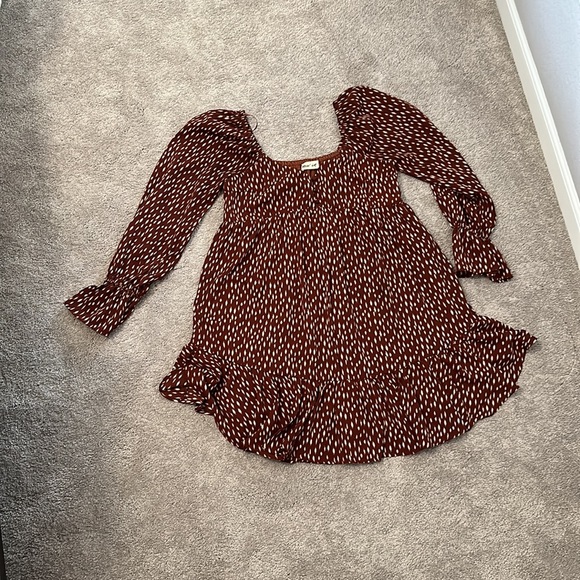 New In Patterned Dress - Picture 4 of 4